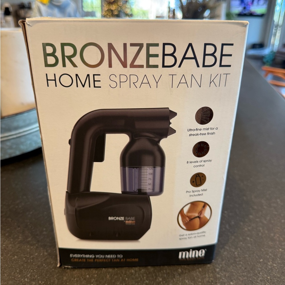 Mine Bronze Babe Home Spray Tan Kit - Black